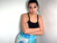 18, Veľký zadok, Brunetka, Masturbácia, Prirodzené prsia, Stripping, Teenka, Kozičky