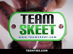 Zadek, Blondýna, Kuřba, Viditelná píča, Creampie, Na pejska, Hd, Teenka