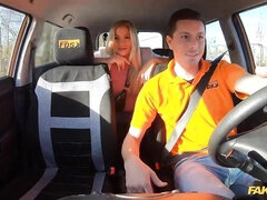 Amatoriale, Grande cazzo, Bionda, Pompino, Macchina, Tette naturali, Mutandine, Magra