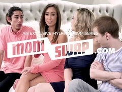 Velký zadek, Puma, Ebenové, Lesbické, Dospělé, Milf žcbp, Nevlastní máma, Hračky