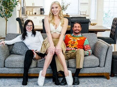 Stor røv, Stor pik, Blondine, Pik sutte, Hundestilling, Lille kvinde, Teenager, Bryster