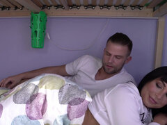 Schlafzimmer, Braunhaarige, Schwanz, Würgen, Im freien, Dusche, Hintern versohlen, Nass