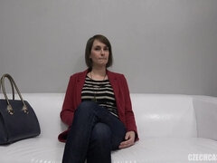 Gesztenyebarna, Cseh, Kőkemény