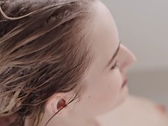 Rubia, Penetracion con dedos, Peludo, Latina, Lesbiana, Ducha, Adolescente, Tetas