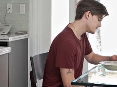 Stora tuttar, Avsugning, Hardcore, Mogen, Milf, Styvmamma, Suger, Tuttar