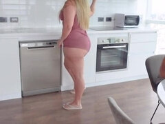 Stepmom Sunny Lane's Kitchen Heat: I Fucked Her Big Booty