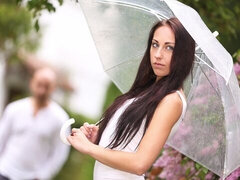 Stor røv, Stor pik, Store bryster, Pik sutte, Brunette, Hundestilling, Udendørs, Teenager