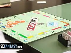 18 let, Kuřba, Dávení penisem, Hd, Různé pohledy, Drsné akce, Ječení, Švédská rojka