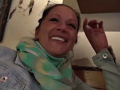 Gros seins, Brunette brune, Doigter, Lesbienne, Léchez, Mère que j'aimerais baiser, Pute, Jouets