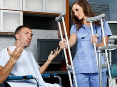 Hatalmas hátsó, Monumentális dákó, Cumizás, Gesztenyebarna, Kutya póz, Természetes mellek, Nejlon, Tini