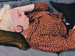 Amatør, Par, Dildo, Lingerie, Onani, Ældre kvinde, Lille kvinde, Strømper