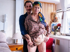 Amatör, Anal, Granny, Slick, Mogen, Rödhårig, Rakad, Ful