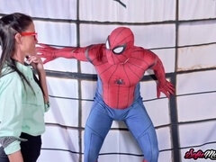 Grosser schwanz, Blasen, Braunhaarige, Reif, Milf, Ablutschen