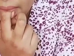 18, Velika rit, Prstni, Naravne joške, Bradavičke, V javnosti, Solo, Najstnice