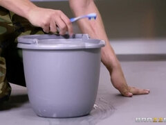 Tette grandi, Bionda, Pisello, Da dietro, Facciale, Toccando, Imbavagliando, Figa