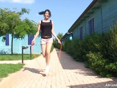 Amatorka, Brunetka, Na wolnym powietrzu, Sport