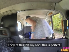 Amatorka, Samochód, Dildo, Palcówka, Lesbijka, Cipka, Spanking, Zabawki
