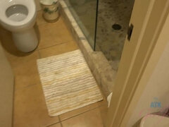 Enthousiasteling, Strand, Grote kont, Grote mammen, Bruinharig, Vriendin, Spijkerbroeken, Douche