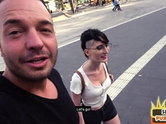 German public amateurs babe POINT-OF-VIEW nailed in car outdoor