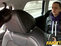 Amateur, Sucer une bite, Voiture, Fait maison, De plein air, Public, Réalité, Espionne