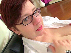 English mummy vintage Fox wears nylon pantyhose and no knickers