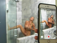 Chica, Cuarto de baño, Verga grande, Tetas grandes, Mamada, Corridas, Mamá, Ducha