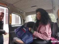 Amateur, Sucer une bite, Brunette brune, Voiture, Collège université, Tchèque, Branlette thaïlandaise, De plein air