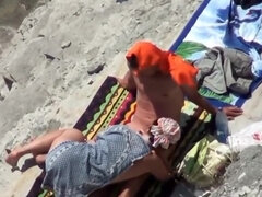 2 Bare Beach Couples Handjobs Spycam Serie 23