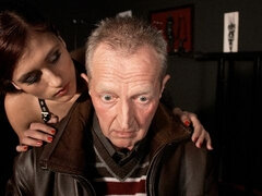 Πίπα, Σε στάση σκύλου στα τέσσερα, Επιβολή, Φετιχ, Μουνί, Ξυρισμένη, Κοκκαλιάρης, Έφηβος