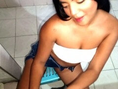 18 ans, Amateur, Cul à la bouche, Sucer une bite, Petite femme, Chatte, Séduite, Adolescente