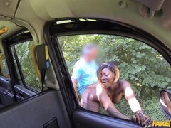 Gros cul, Grosse bite, Gros seins, Sucer une bite, Voiture, En levrette, Noir ébène