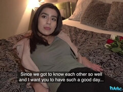 Amateur teen Aaeysha hooks up with stranger on Valentine's Day