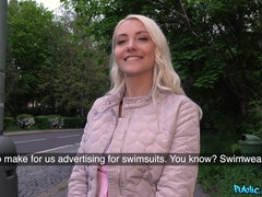 Tyłek, Blondynka, Obciąganie, Czeski, Europejski, Naturalne cycki, Publiczny, Cycki