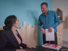 Store bryster, Pik sutte, Pik, Fransk, Hårdt, Mor, Kontor, Hård sex