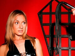 Blondine, Give finger, Naturlige bryster, Kort hår, Mager, Solo, Teenager, Bryster