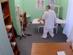 Kuřba, Brunetka, Doktor, Na psíka, Na tvár, Hd, Prirodzené prsia