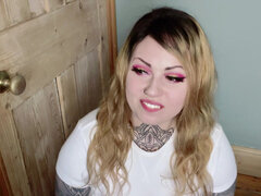 Mulher linda e grande, Peitos grandes, Loiroa, Falar palavrão, Mãe gostosa, Pornô leve, Solo chão, Tatuagem