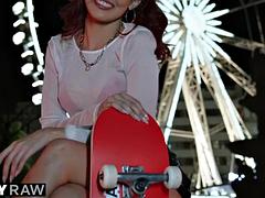 Anaal, Pijpbeurt, Sperma, Likken, Ondergoed, Roodharige vrouw, Rijden, Tatoeage