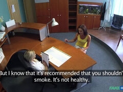 Médecin, Doigter, Lesbienne, Léchez, Infirmière, Bureau, Chatte, Voyeur