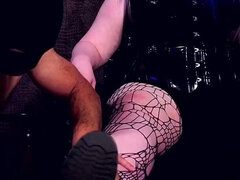 Bella grossa formosa, Piede fetish