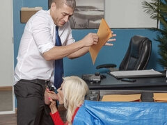 Gros cul, Gros seins, En levrette, Mère que j'aimerais baiser, Rasée, Chaussures, Jarretelles, Nénés