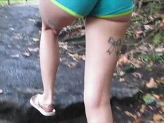 Salle de bains, Blonde, Branlette thaïlandaise, Petite amie, Masturbation, Chatte, Tatouage, Vibromasseur