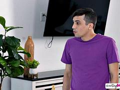 Stepmoms Hot Massage - S2:E7