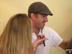 Жопа, Большие сиськи, Брюнетки, Собачьи, Сперма на лице, Лизание, На природе, Реалити