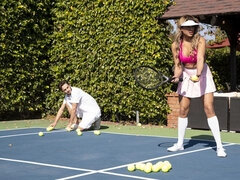 Anal, Stor rumpe, Kukk suging, Hårete, Runke, Milf, Utendørs, Sport