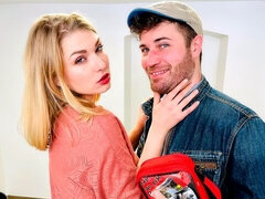 Leie, In den arsch, Grosser arsch, Grosser schwanz, Grosse titten, Blondine, Hundestellung, Pov