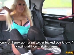 Stor kukk, Store pupper, Blond, Bil, Dype svelg, Dobbel penetrering, Hd, Sexy undertøy