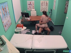 Grosse bite, Gorge profonde, Médecin, Hard, Pov, Chatte, Maigrichonne, Nénés