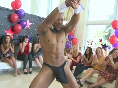 Babe, Stor røv, Store bryster, Cfnm, Dansende, Gruppe, Mor jeg gerne vil kneppe, Orgie