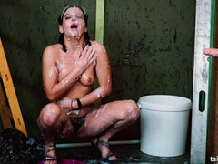 Amatör, Avsugning, Brunett, Dildo, Gloryhole, Latex, Naturlig, Suger